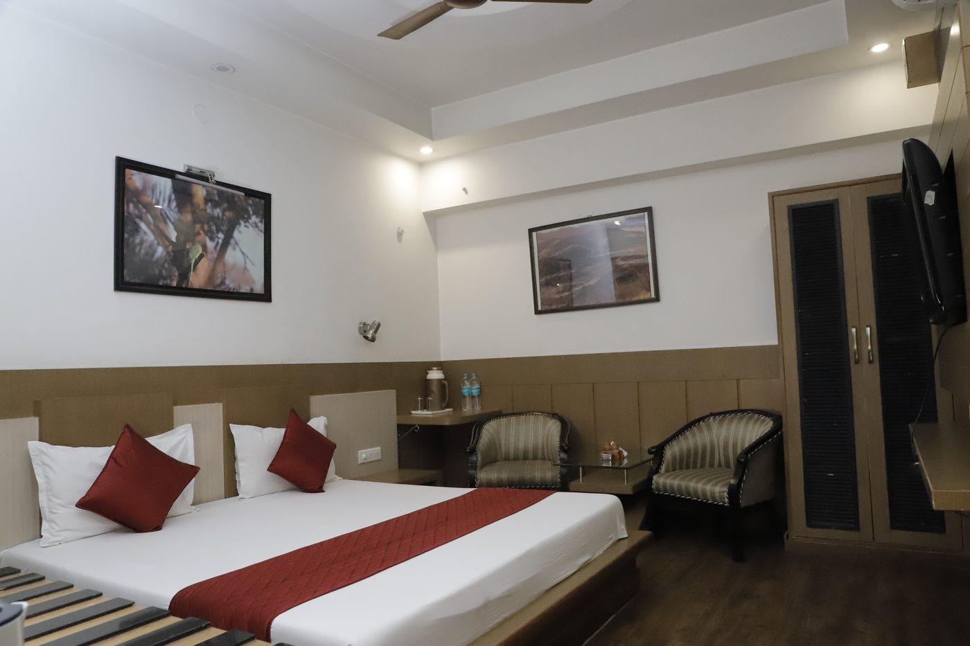 Economy Room