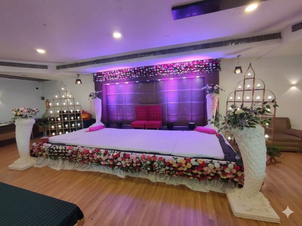 Reception & Dinner — Lit Stage